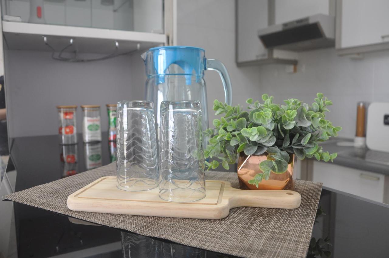 1 Bedroom Apartment, Melaka Cbd Town Center- Hosted By Private Locals Resident, Balcony With City Skyline View Or Seaview, Opposite Malls, Tv Box, 5 Minutes To Jonker Street, Malacca 外观 照片