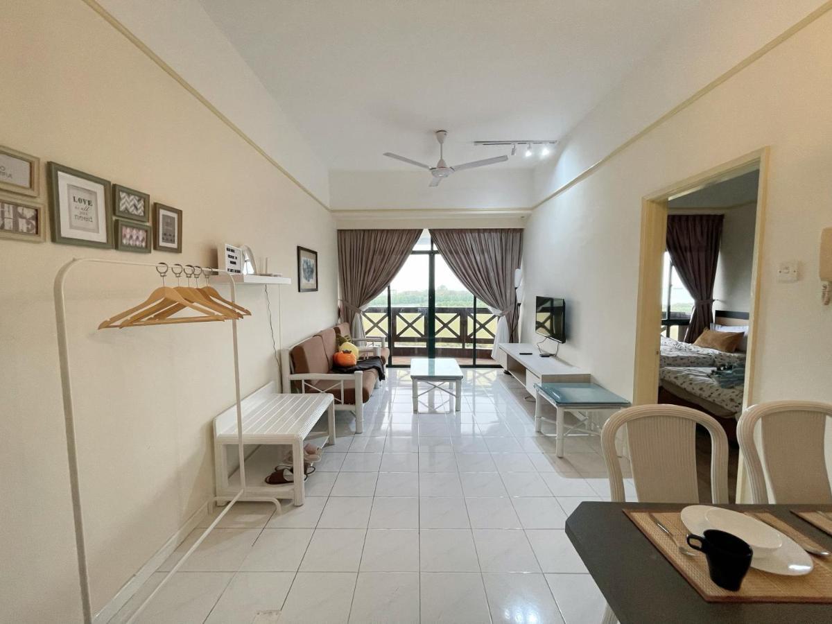 1 Bedroom Apartment, Melaka Cbd Town Center- Hosted By Private Locals Resident, Balcony With City Skyline View Or Seaview, Opposite Malls, Tv Box, 5 Minutes To Jonker Street, Malacca 外观 照片