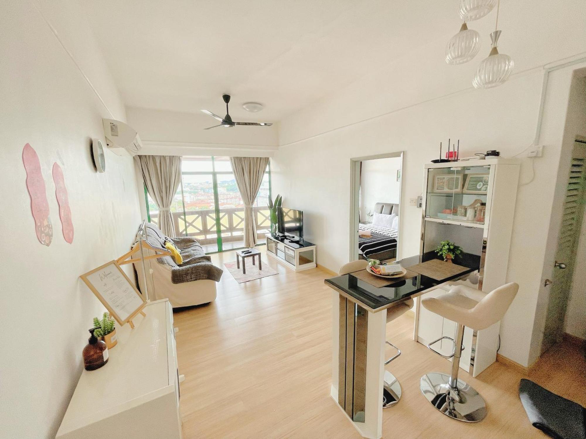1 Bedroom Apartment, Melaka Cbd Town Center- Hosted By Private Locals Resident, Balcony With City Skyline View Or Seaview, Opposite Malls, Tv Box, 5 Minutes To Jonker Street, Malacca 外观 照片