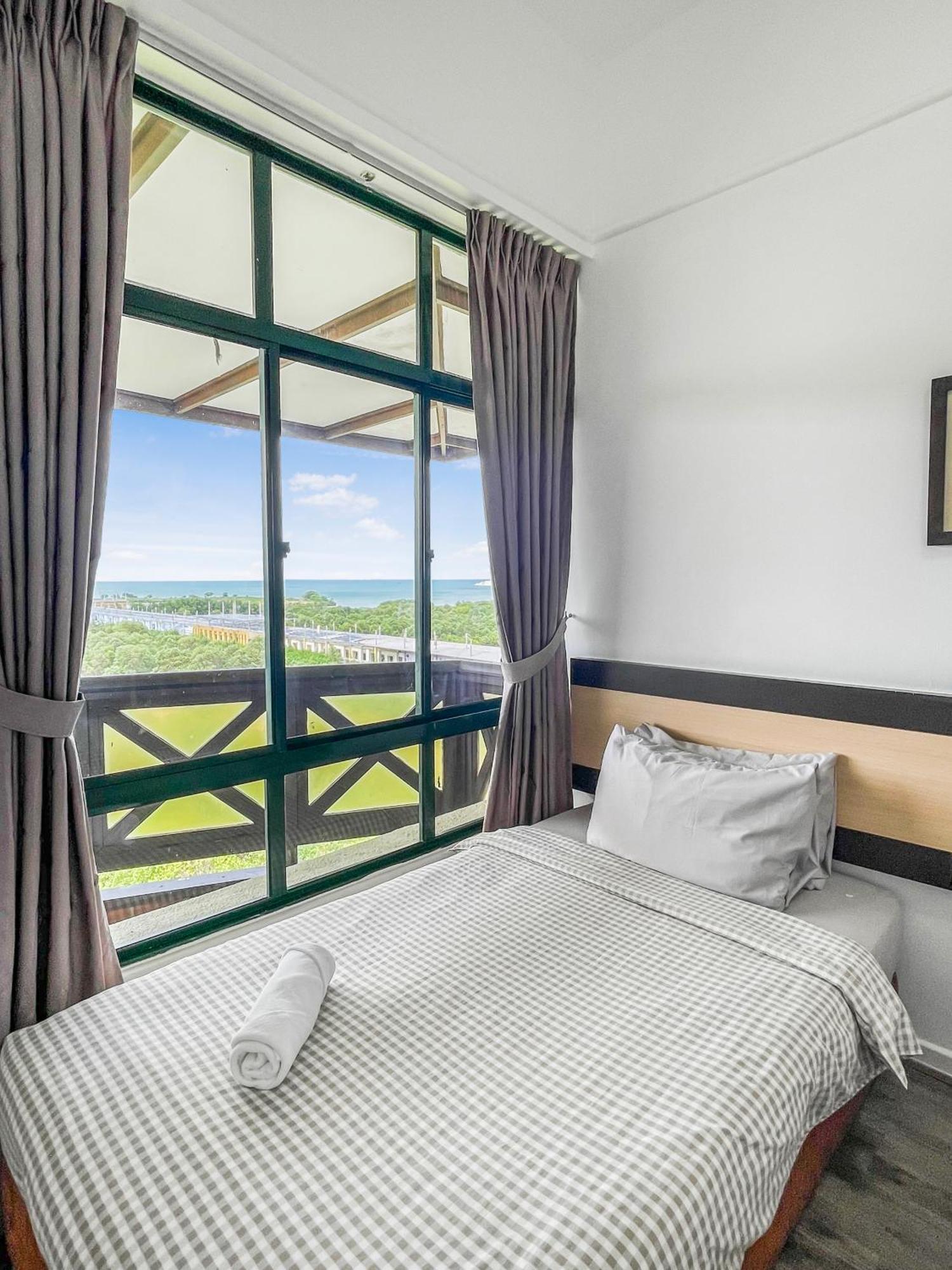 1 Bedroom Apartment, Melaka Cbd Town Center- Hosted By Private Locals Resident, Balcony With City Skyline View Or Seaview, Opposite Malls, Tv Box, 5 Minutes To Jonker Street, Malacca 外观 照片